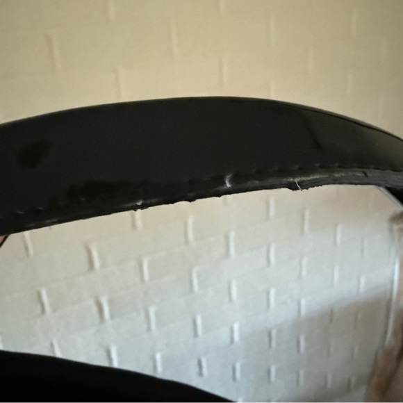 kate spade Black Puffy “Apres Ski” Tote Patent Leather Straps & Polka Dot Lining - Picture 16 of 17